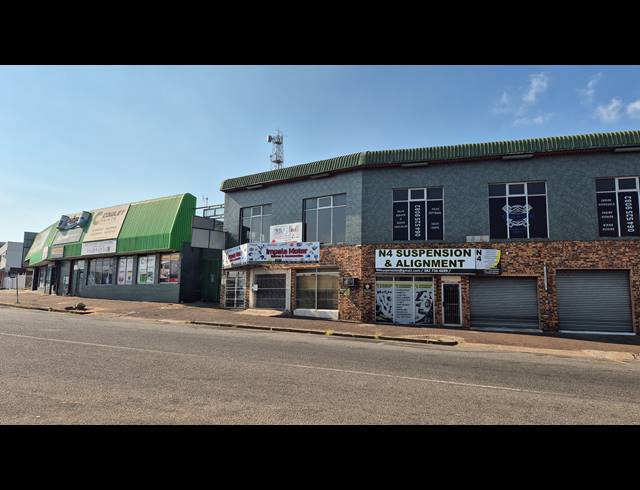 1,190M² RETAIL FOR SALE IN SONHEUWEL